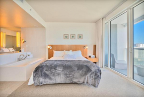 Luxury Oceanfront Escape with 5 Star Amenities and Stunning Views